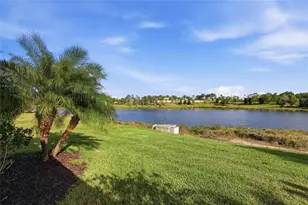 11929 Tapestry Ln, Venice, FL 34293 - Photo 4
