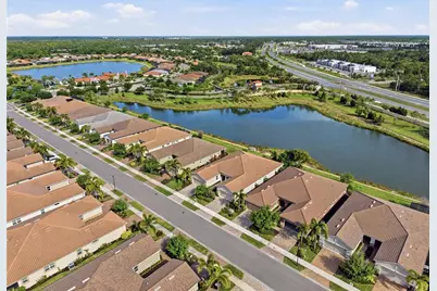 11929 Tapestry Ln, Venice, FL 34293 - Photo 8