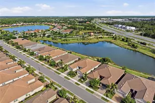 11929 Tapestry Ln, Venice, FL 34293 - Photo 8