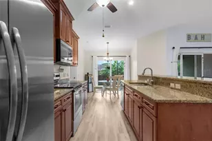 947 Seneca Rd, Venice, FL 34293 - Photo 8