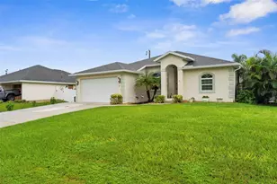 947 Seneca Rd, Venice, FL 34293 - Photo 2