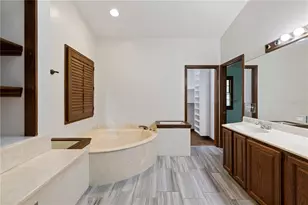 7535 Castle Dr, Sarasota, FL 34240 - Photo 22