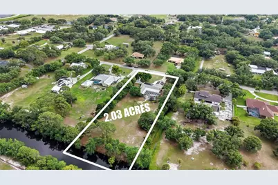 7535 Castle Drive, Sarasota, FL 34240 - Photo 8