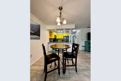 3031 Quail Hollow #16, Sarasota, FL 34235 - Photo 10