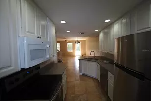 1649 Napoli Dr W, Sarasota, FL 34232 - Photo 6