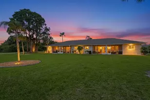12538 SW Kingsway Cir, Lake Suzy, FL 34269 - Photo 4