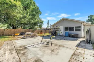 3012 17th St E, Bradenton, FL 34208 - Photo 28