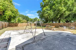 3012 17th St E, Bradenton, FL 34208 - Photo 32
