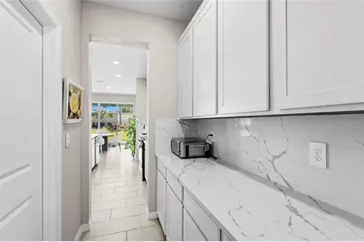 5715 Woodland Sage Drive, Sarasota, FL 34238 - Photo 12