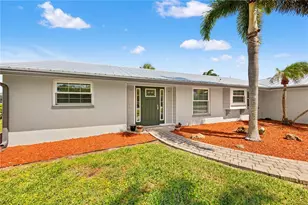 18254 Bracken Cir, Port Charlotte, FL 33948 - Photo 4