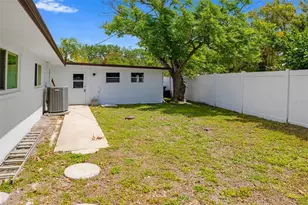 4158 Prudence Dr, Sarasota, FL 34235 - Photo 52