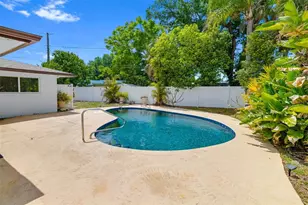 4158 Prudence Dr, Sarasota, FL 34235 - Photo 46