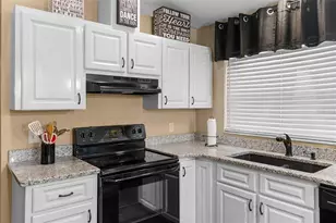 2144 Hatteras Point, Lakeland, FL 33813 - Photo 8