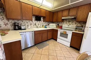 1647 Brookhouse Ct, Sarasota, FL 34231 - Photo 4