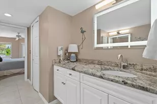 1332 Siesta Bayside Dr, Sarasota, FL 34242 - Photo 32