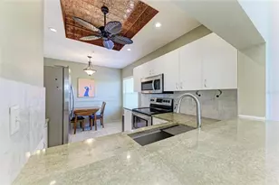 9620 Club S Cir, Sarasota, FL 34238 - Photo 12
