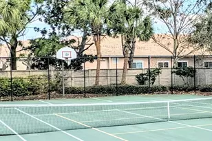 3880 82nd Ave Cir E, Sarasota, FL 34243 - Photo 30