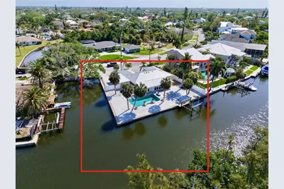 306 Island Circle, Sarasota, FL 34242 - Photo 8