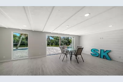 306 Island Circle, Sarasota, FL 34242 - Photo 18