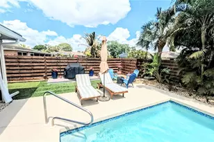 7477 Mariana Dr, Sarasota, FL 34231 - Photo 28