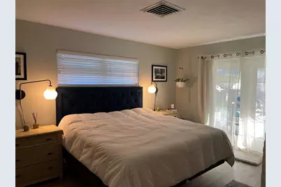 7477 Mariana Drive, Sarasota, FL 34231 - Photo 8