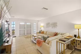 7354 W Country Club Dr N, Sarasota, FL 34243 - Photo 8