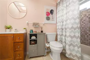7354 W Country Club Dr N, Sarasota, FL 34243 - Photo 24
