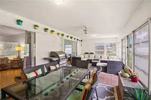 7354 W Country Club Dr N, Sarasota, FL 34243 - Photo 30