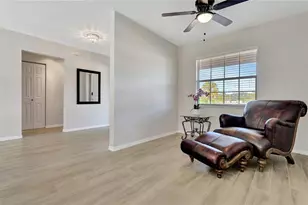 2916 Woodcrest Dr Dr, Sarasota, FL 34239 - Photo 12