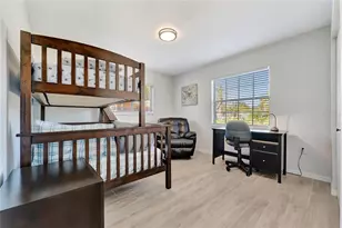 2916 Woodcrest Dr Dr, Sarasota, FL 34239 - Photo 16