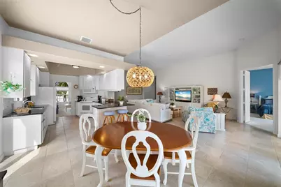 7687 Uliva Way, Sarasota, FL 34238 - Photo 8