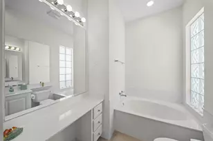 7687 Uliva Way, Sarasota, FL 34238 - Photo 16