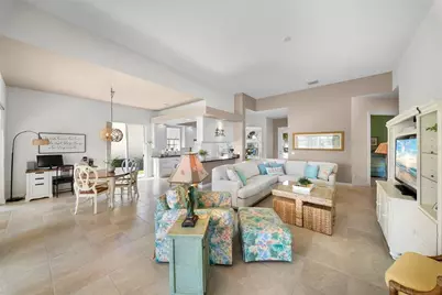 7687 Uliva Way, Sarasota, FL 34238 - Photo 10