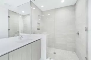 301 Quay Commons, Sarasota, FL 34236 - Photo 34