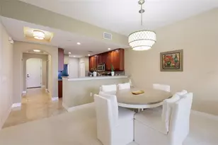 5591 Cannes Cir, Sarasota, FL 34231 - Photo 8