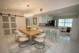3641 Stokes Dr, Sarasota, FL 34232 - Photo 4