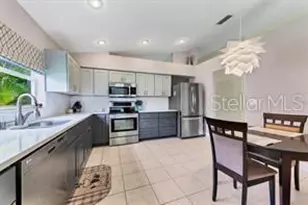 4510 Sanibel Way, Bradenton, FL 34203 - Photo 4