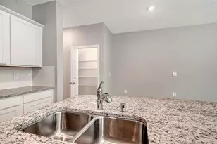 6560 Calypso Coral Ln, Sarasota, FL 34240 - Photo 10