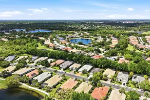 12323 Thornhill Ct, Lakewood Ranch, FL 34202 - Photo 46