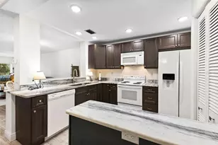 100 Bluff View Dr, Belleair Bluffs, FL 33770 - Photo 8