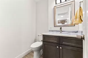 100 Bluff View Dr, Belleair Bluffs, FL 33770 - Photo 24