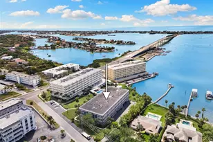 100 Bluff View Dr, Belleair Bluffs, FL 33770 - Photo 36