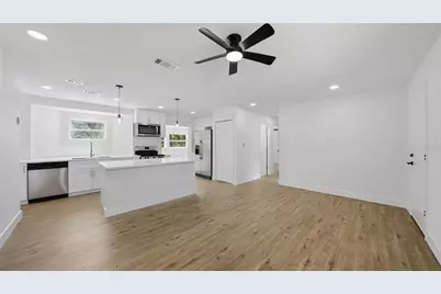 561 Yale Road, Venice, FL 34293 - Photo 2