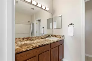 1386 Grantham Dr, Sarasota, FL 34234 - Photo 20