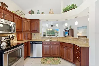 7119 Kensington Court, University Park, FL 34201 - Photo 10