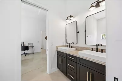 143 Creek Drive SE, Port Charlotte, FL 33952 - Photo 44