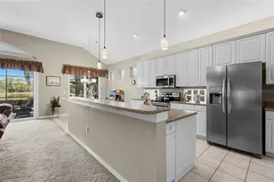 7822 Troon Ct, Lakewood Ranch, FL 34202 - Photo 4