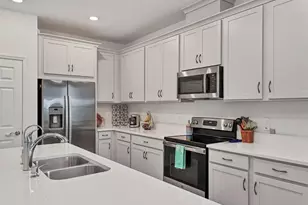 7724 Saloon Ln, Sarasota, FL 34240 - Photo 10