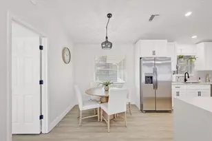 6505 64th Ln E, Palmetto, FL 34221 - Photo 10