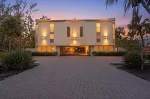 5611 Gulf of Mexico Dr, Longboat Key, FL 34228 - Photo 2